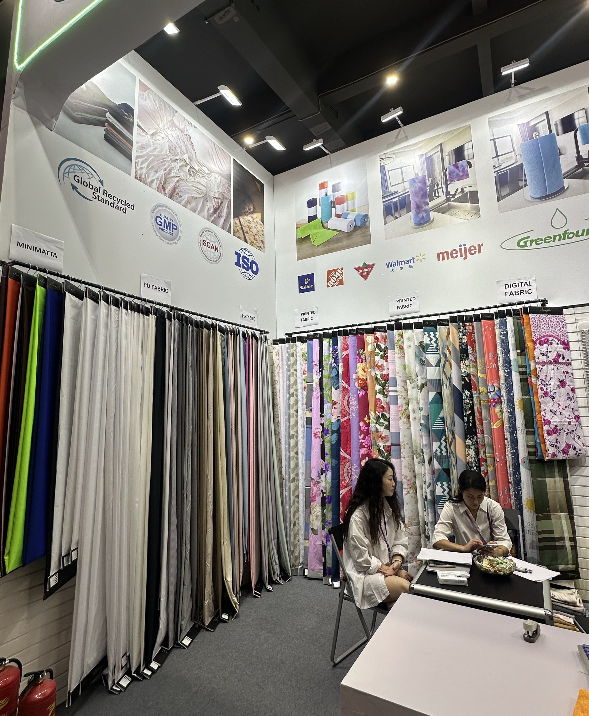 Changxing Dinghao Textile приглашает вас на Кантонскую ярмарку